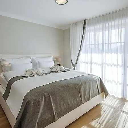 Hotelino Petit Отель 4*