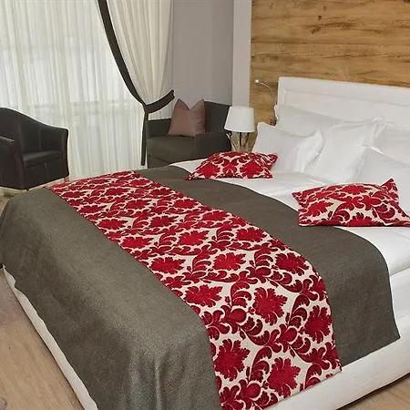 Hotel Hotelino Petit 4*