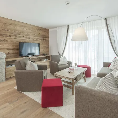 Hotelino Petit Hotel 4*
