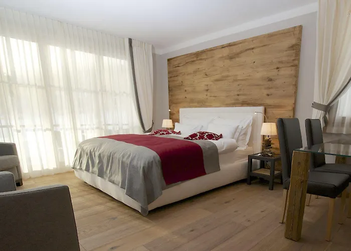 Otel Hotelino Petit 4*