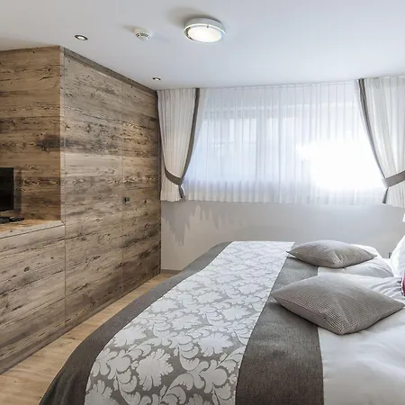 Hotelino Petit 4*