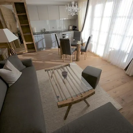 Hotelino Petit 첼레리나